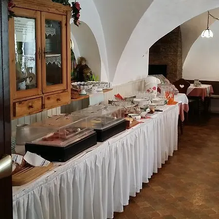 Zum Gruenen Baum Inn