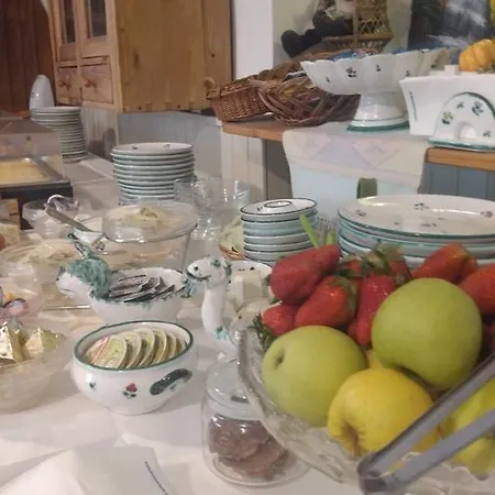 Zum Gruenen Baum Inn Mautern