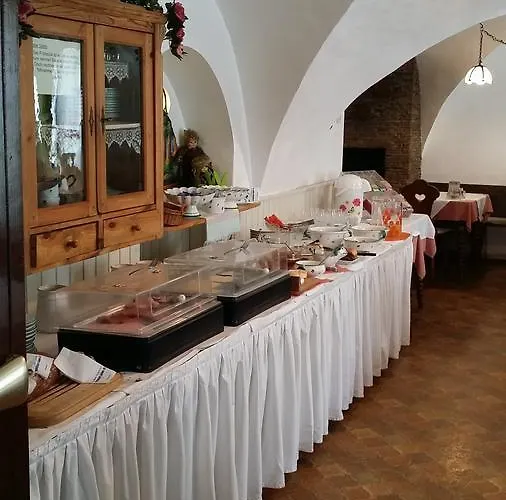 Zum Gruenen Baum Gasthof