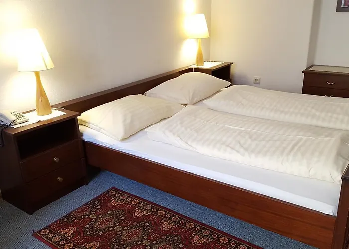 Zum Gruenen Baum Gasthof Mautern an der Donau